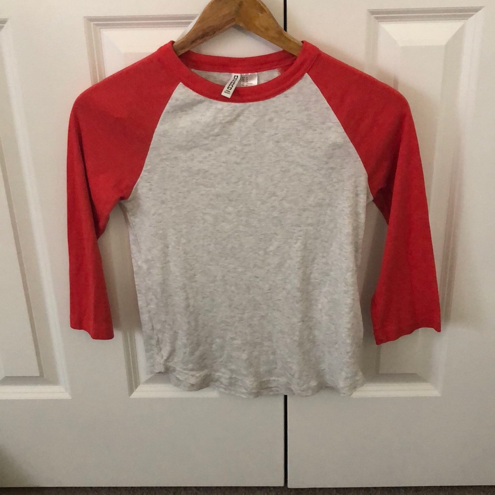 Quarter sleeve baseball T